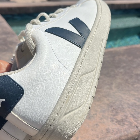 VEJA URCA CWL Sneakers - Picture 10 of 16